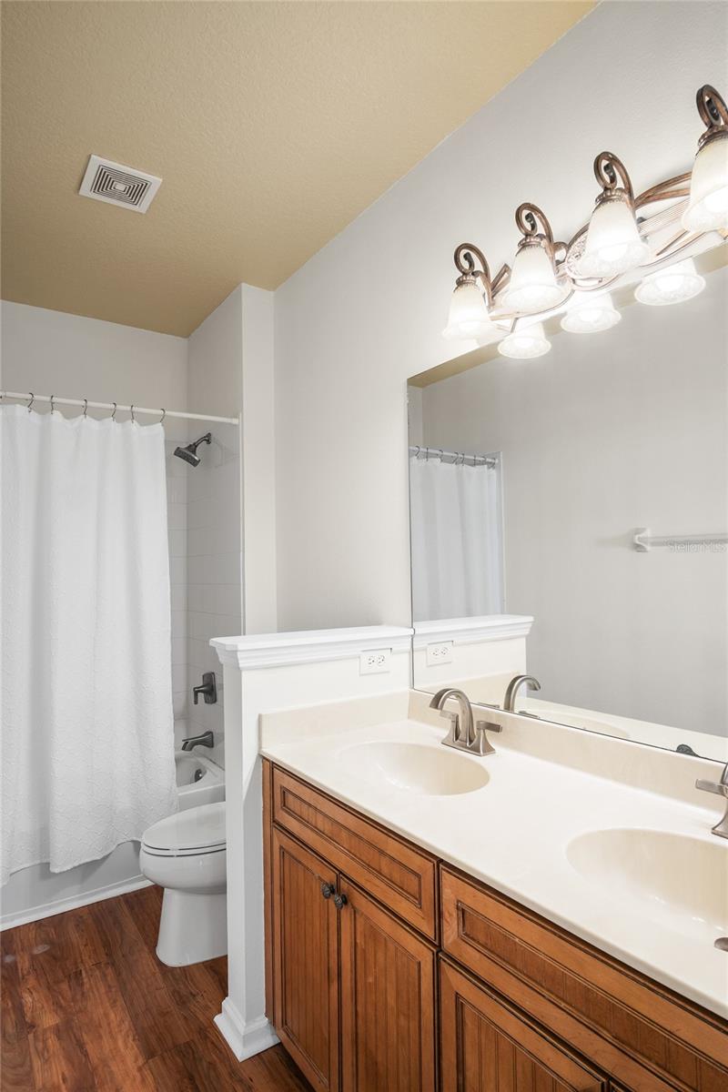 Listing photo id 19 for 1115 Mosaic Drive