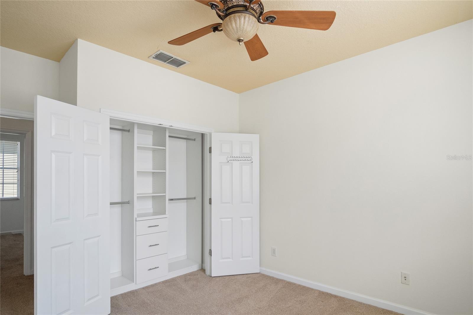 Listing photo id 22 for 1115 Mosaic Drive