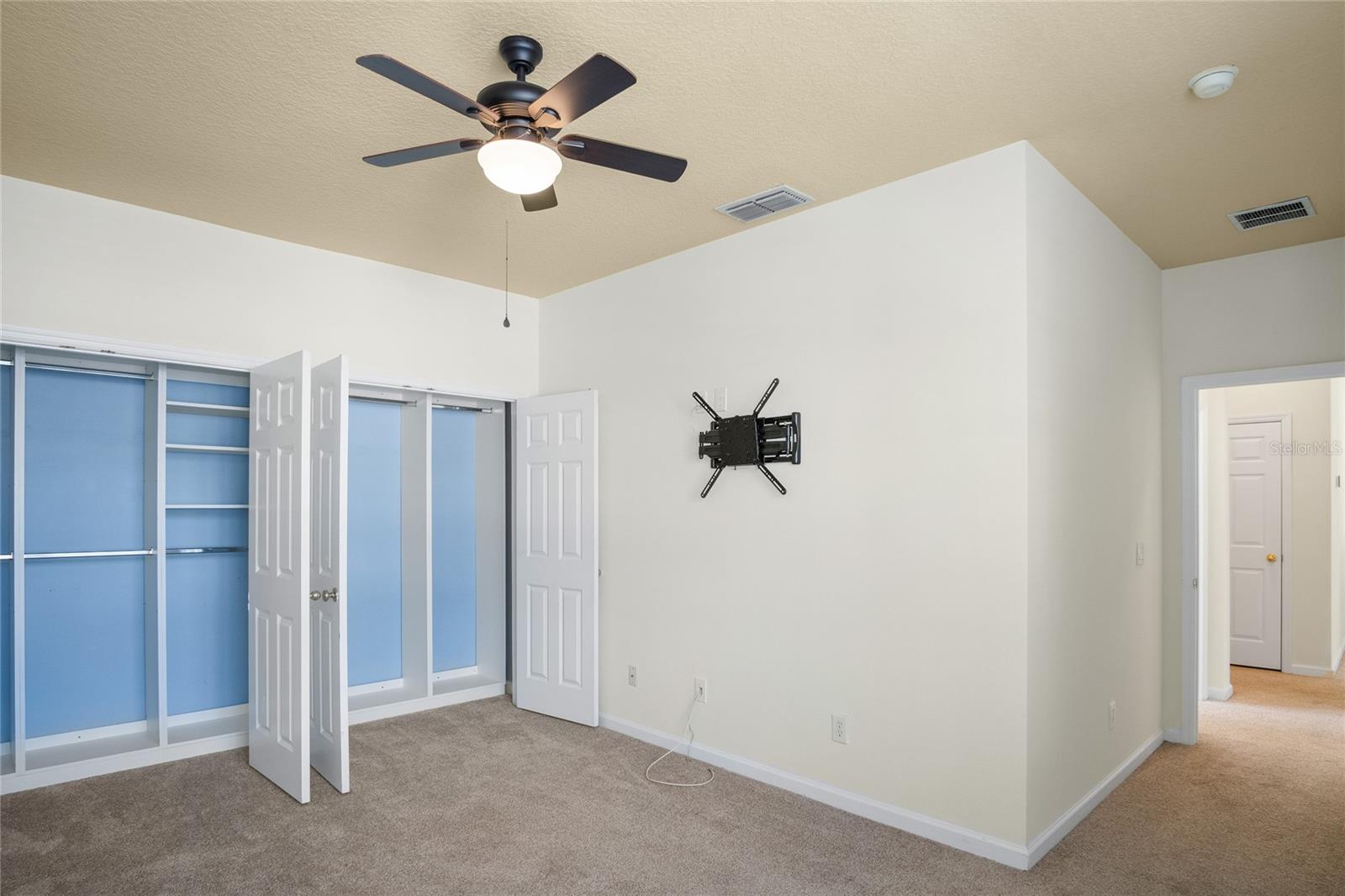 Listing photo id 26 for 1115 Mosaic Drive