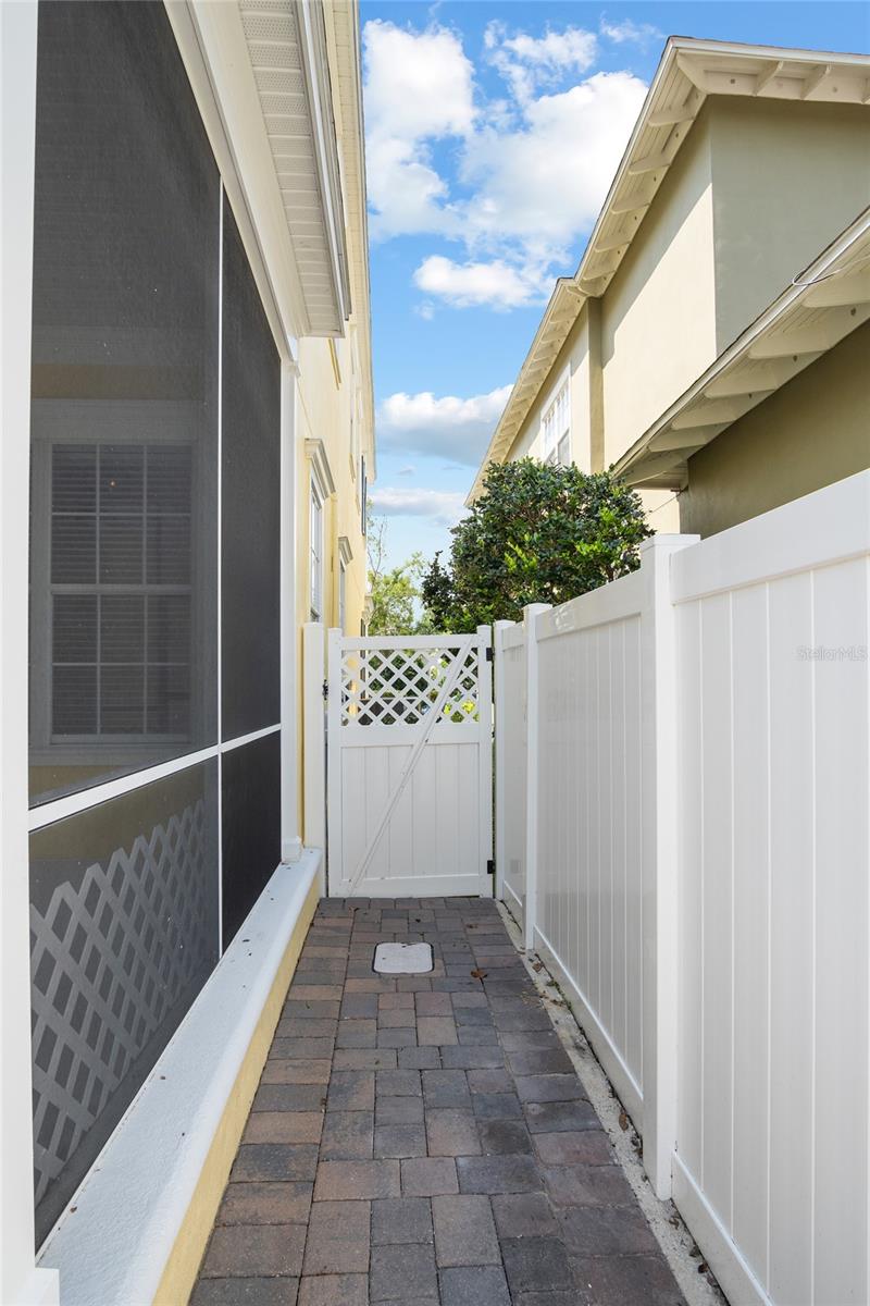 Listing photo id 41 for 1115 Mosaic Drive