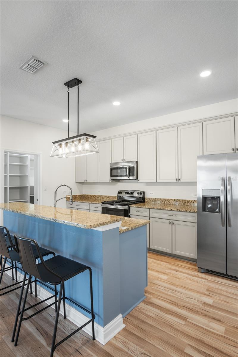 Listing photo id 3 for 1115 Mosaic Drive