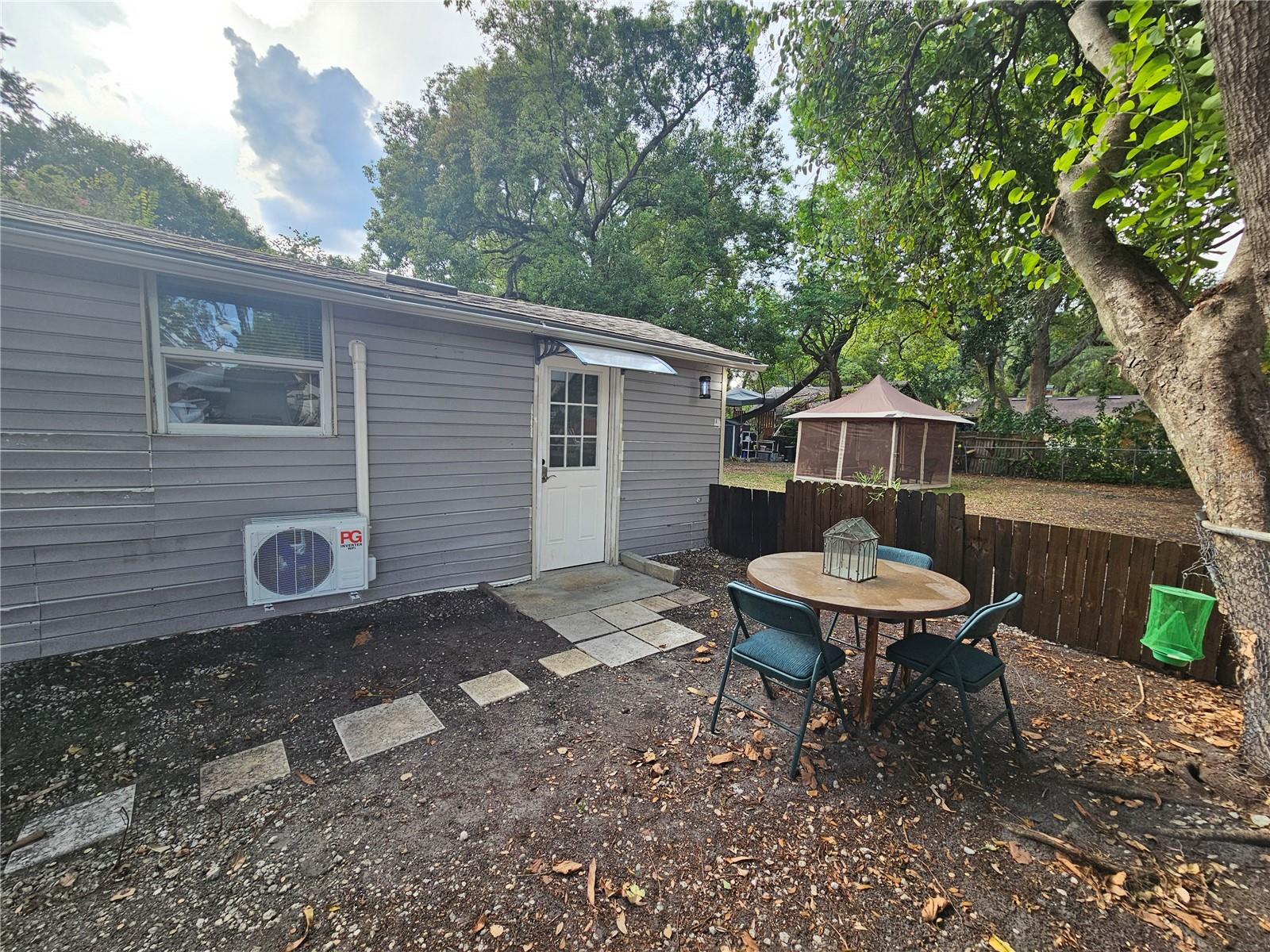 Image 3 of 7 For 915 25th Street