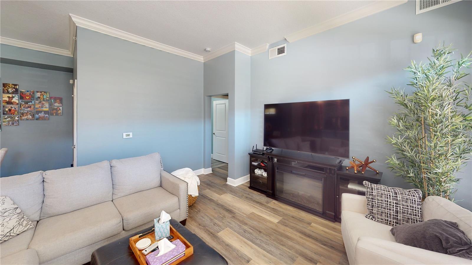 Image 18 of 18 For 1230 Wright Circle 101