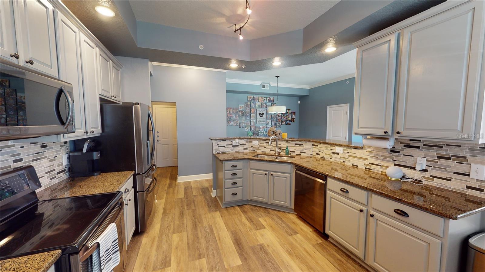 Image 3 of 18 For 1230 Wright Circle 101