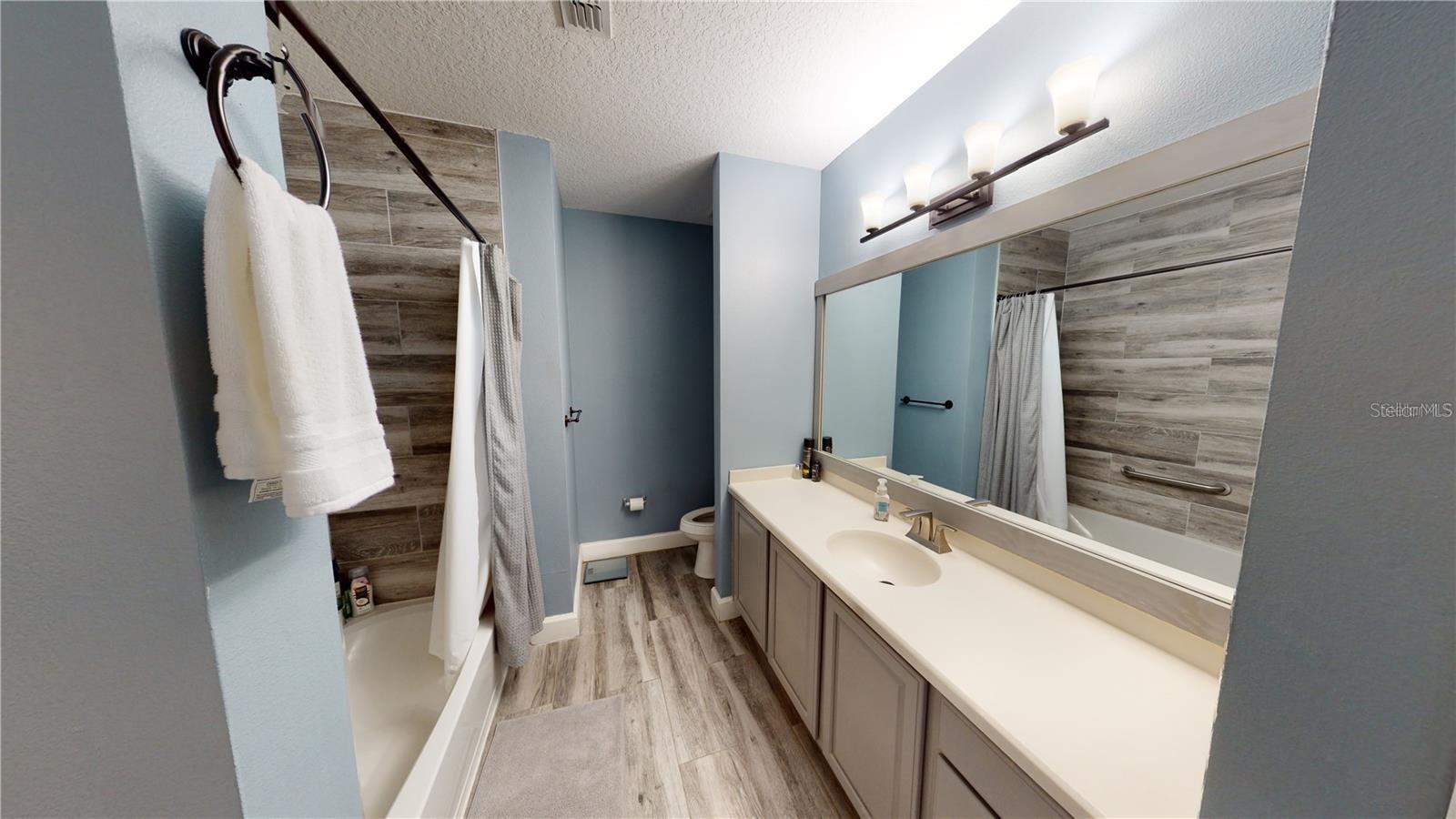 Image 7 of 18 For 1230 Wright Circle 101