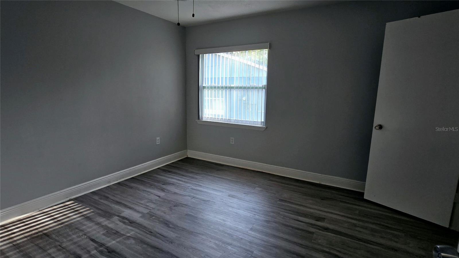 Image 5 of 14 For 320 17th Avenue