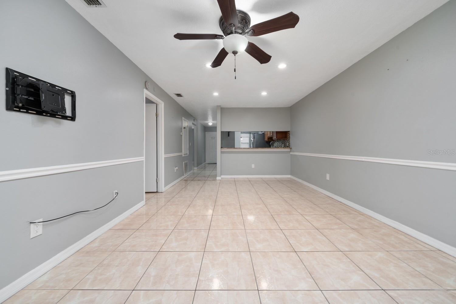 Image 11 of 28 For 2017 Caribbean Drive S 24