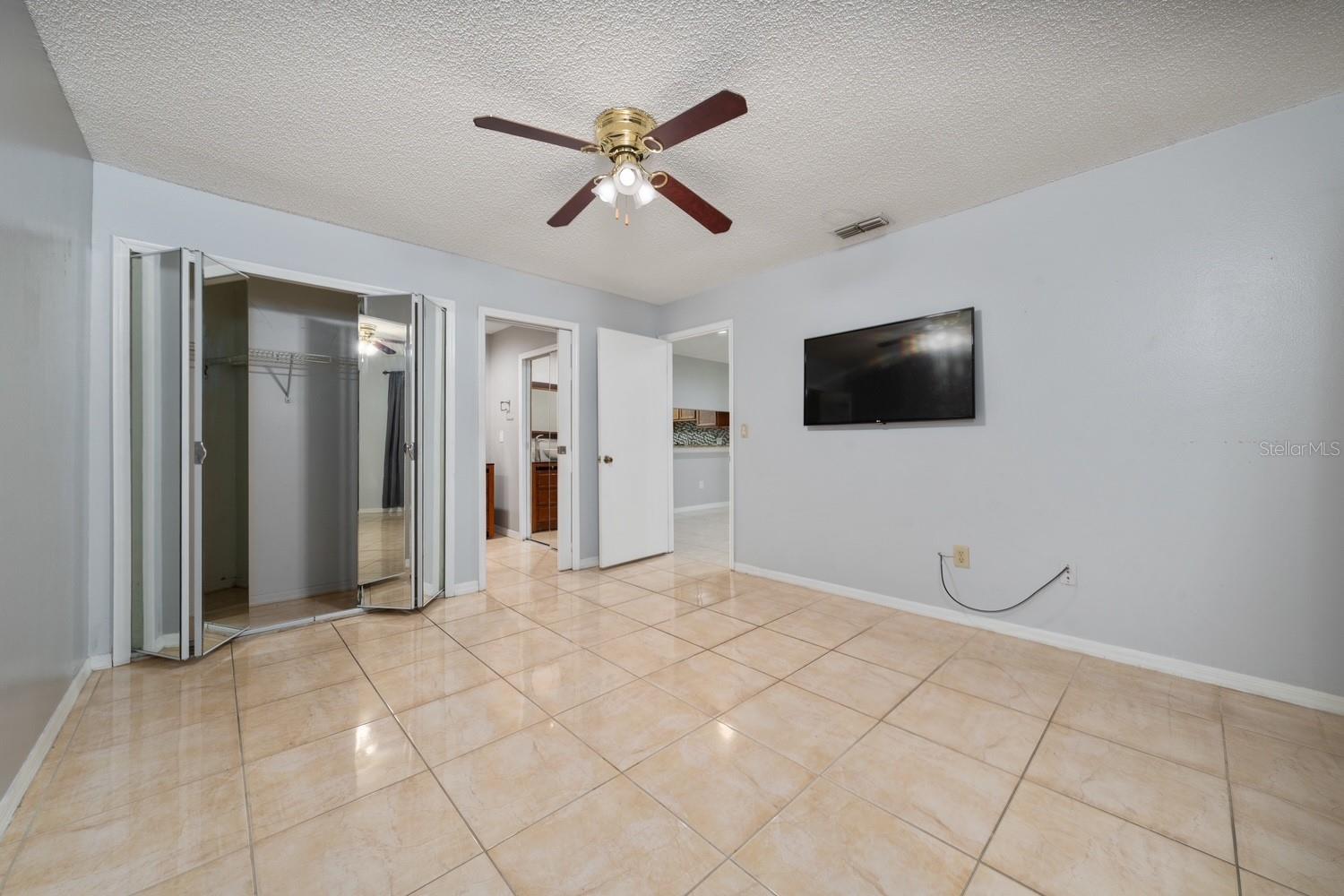 Image 12 of 28 For 2017 Caribbean Drive S 24