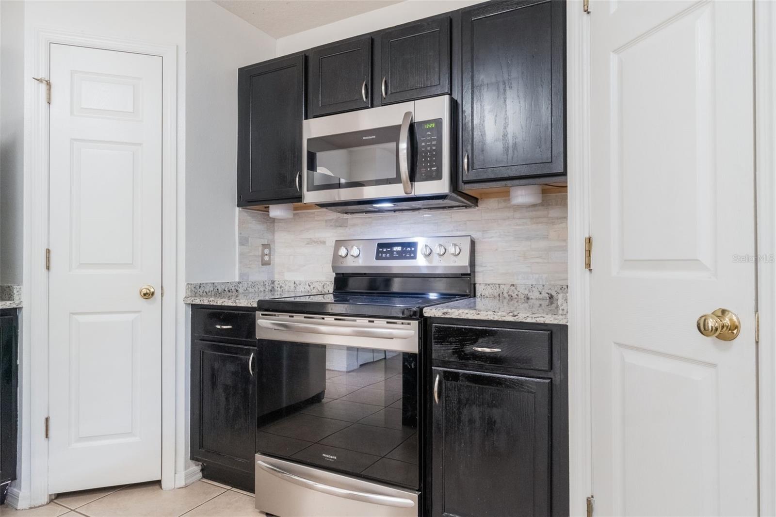 Image 11 of 30 For 4630 Elena Way