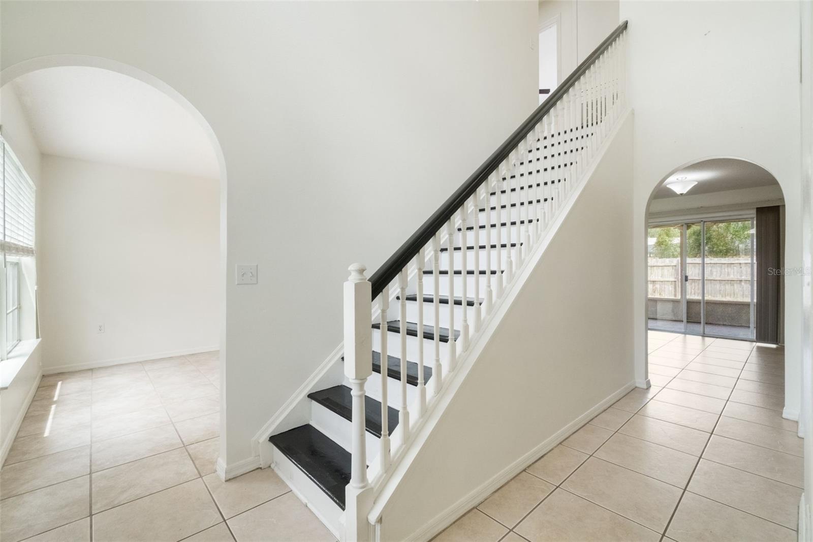 Image 4 of 30 For 4630 Elena Way
