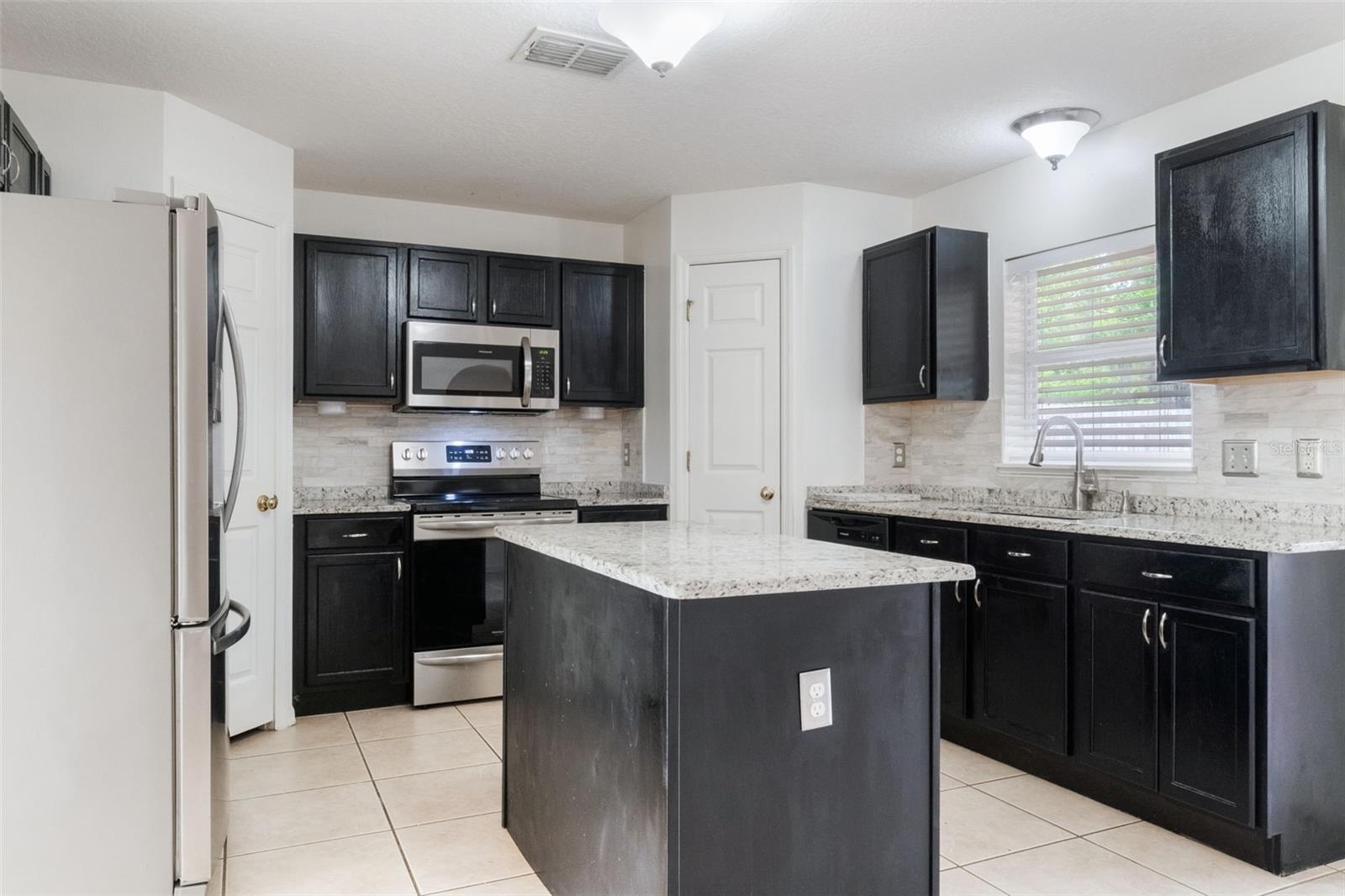 Image 7 of 30 For 4630 Elena Way