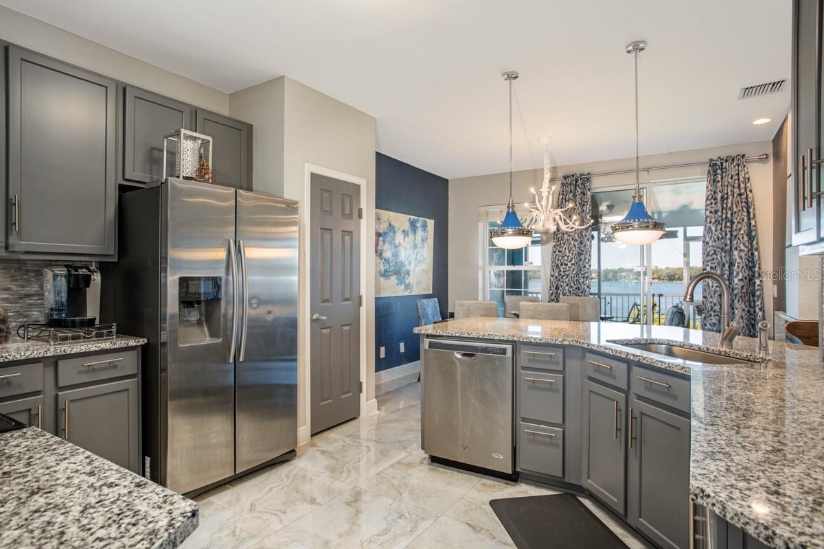 Image 3 of 27 For 7416 Cypress Grove Road 130