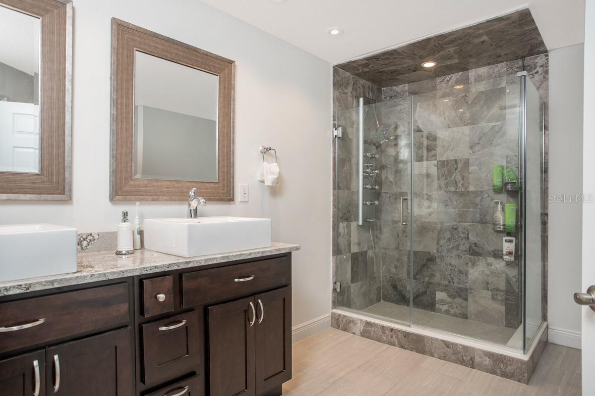 Image 5 of 27 For 7416 Cypress Grove Road 130