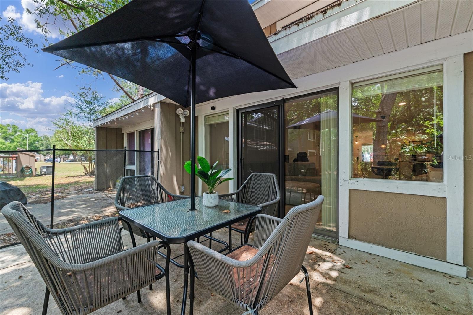 Image 17 of 20 For 5234 Eaglesmere Drive D04