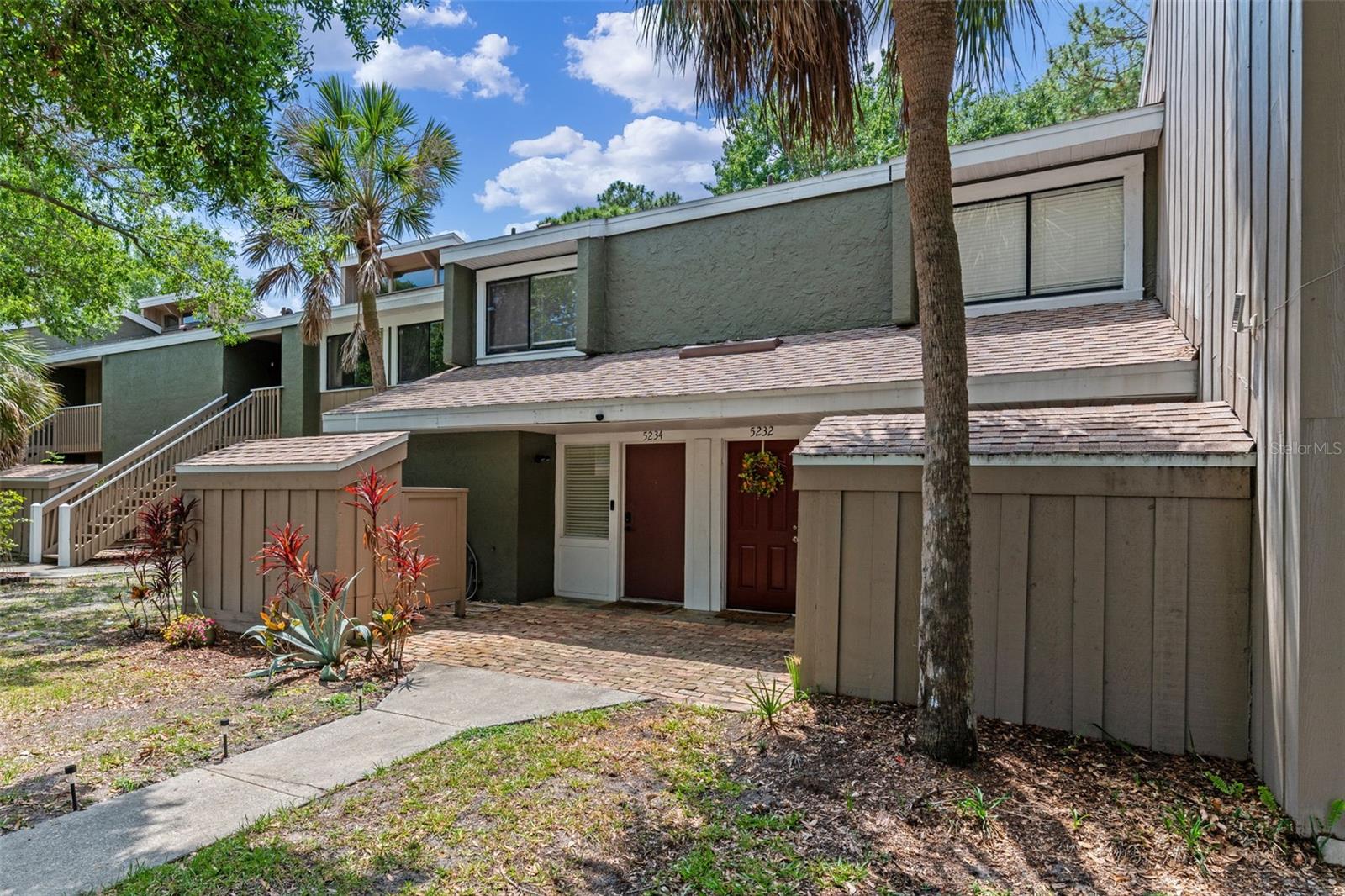 Image 18 of 20 For 5234 Eaglesmere Drive D04