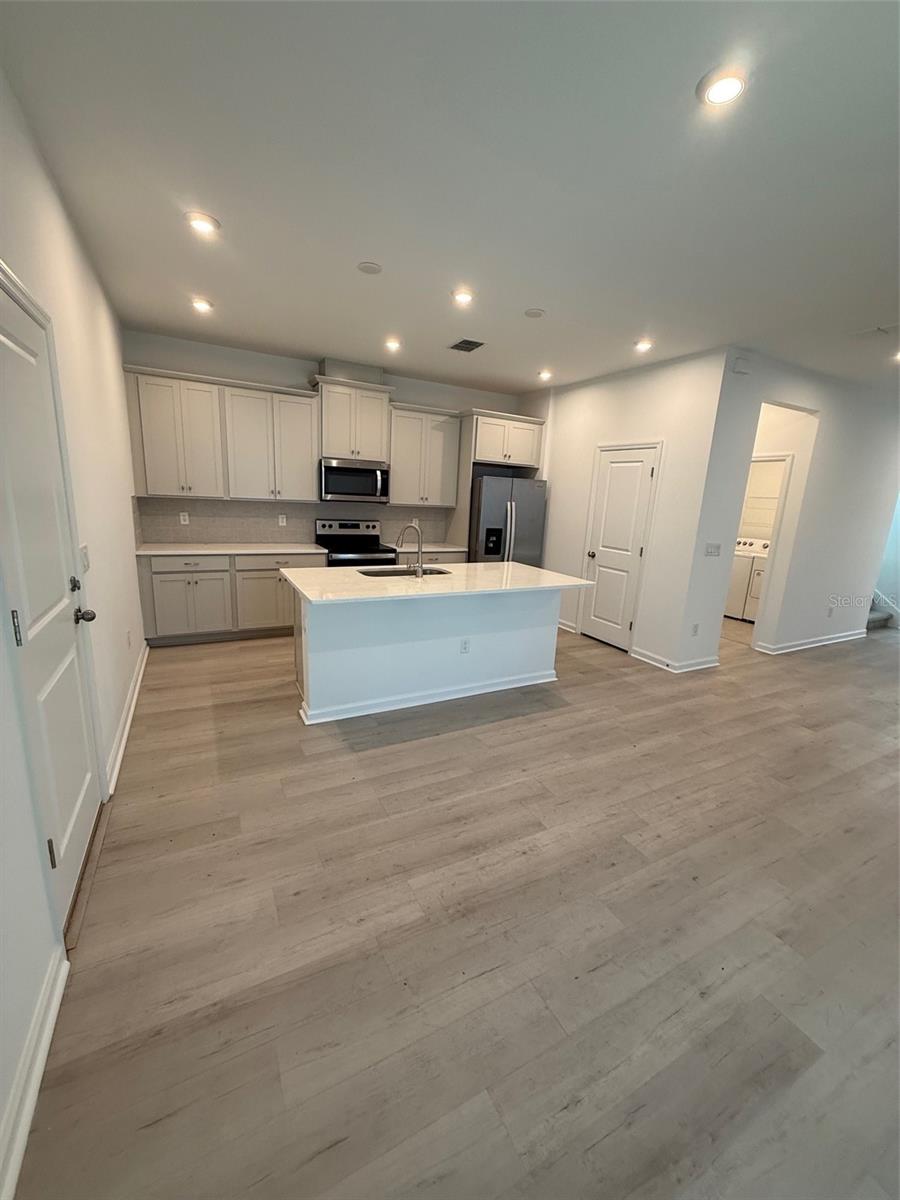 Image 10 of 30 For 11420 Sunsail Avenue