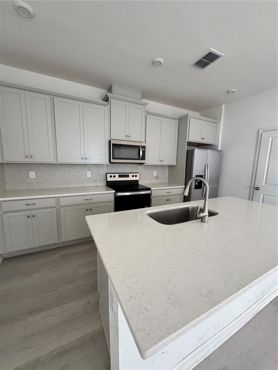 Image 12 of 30 For 11420 Sunsail Avenue