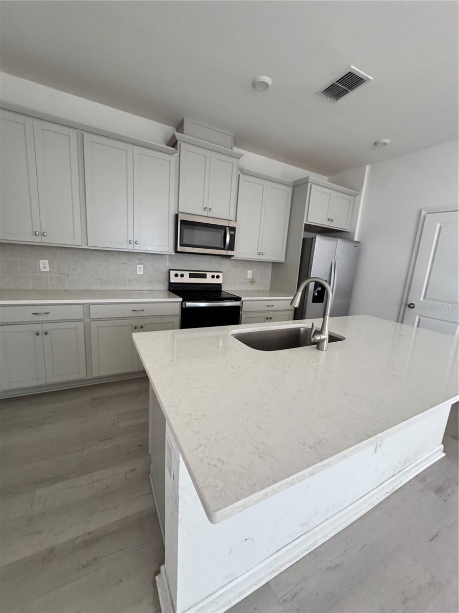 Image 20 of 30 For 11420 Sunsail Avenue