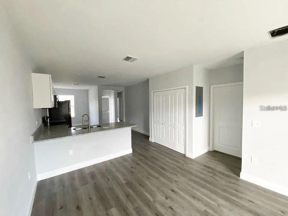 Image 2 of 7 For 6934 Dickinson Drive 6934