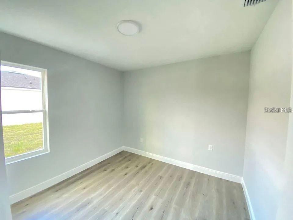 Image 5 of 7 For 6934 Dickinson Drive 6934