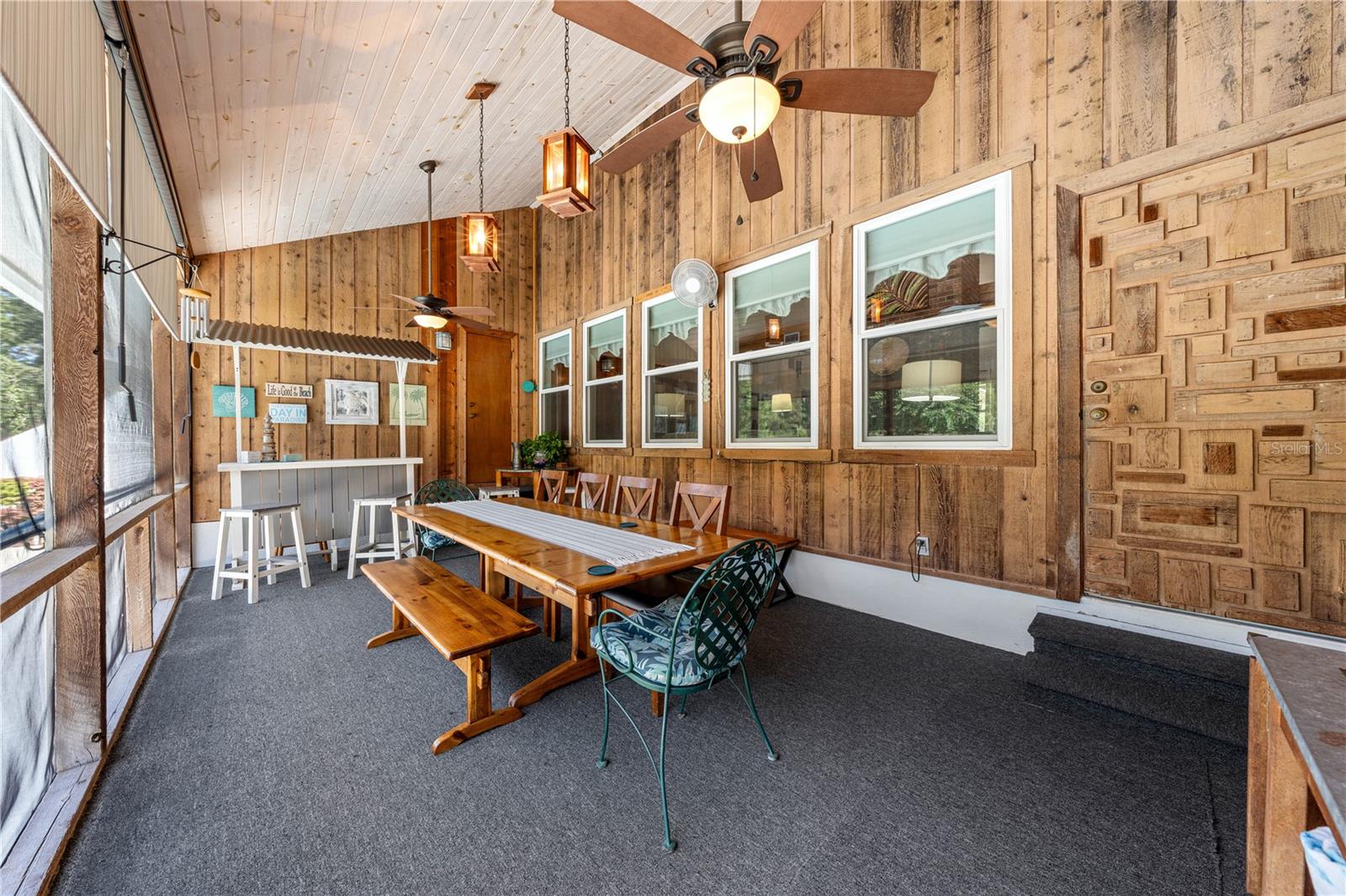 Image 6 of 72 For 6464 Timberwind Place