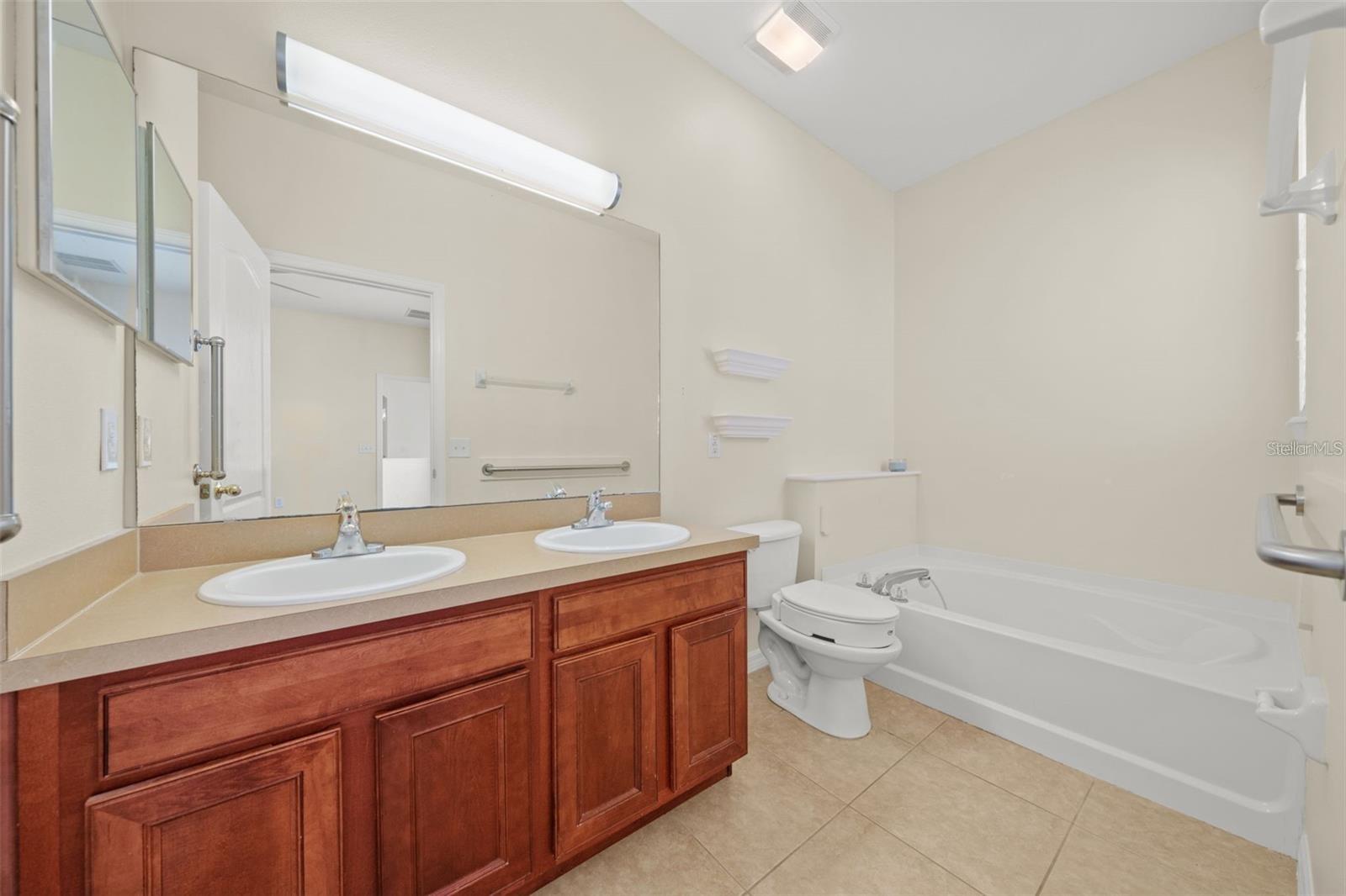 Image 15 of 41 For 7112 Five Oaks Drive
