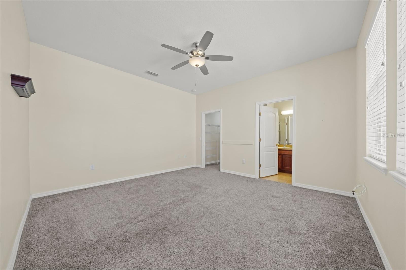Image 8 of 41 For 7112 Five Oaks Drive