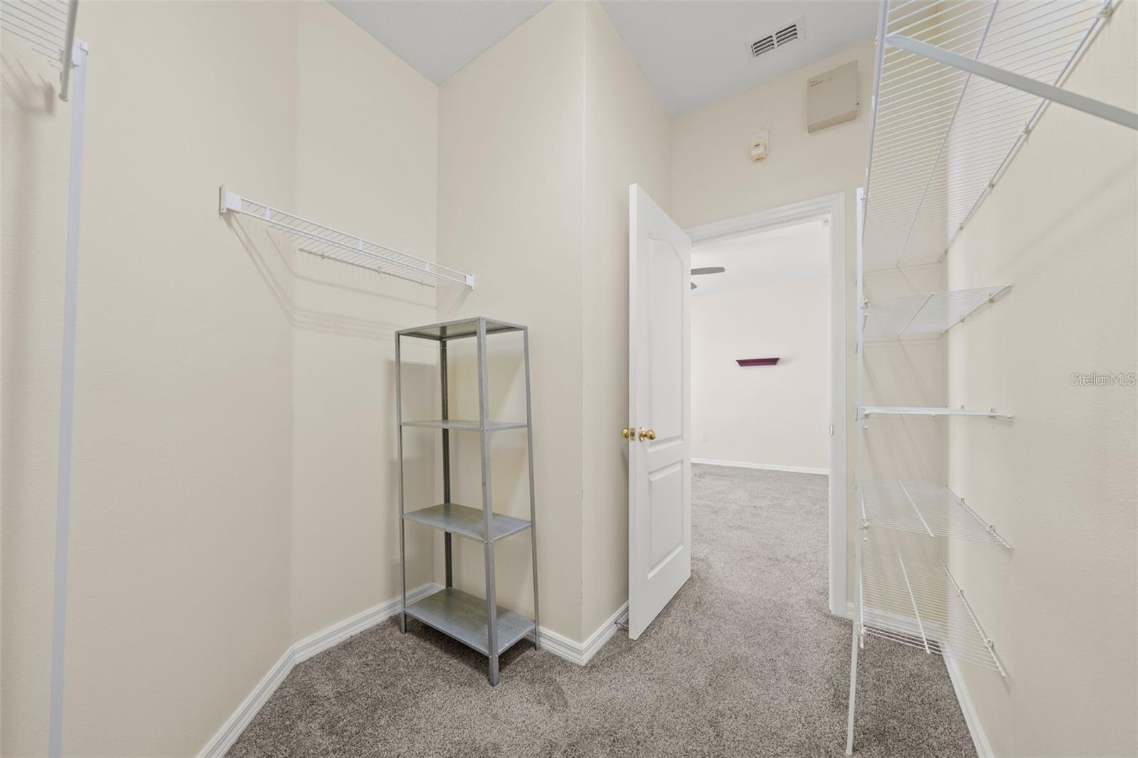 Image 9 of 41 For 7112 Five Oaks Drive