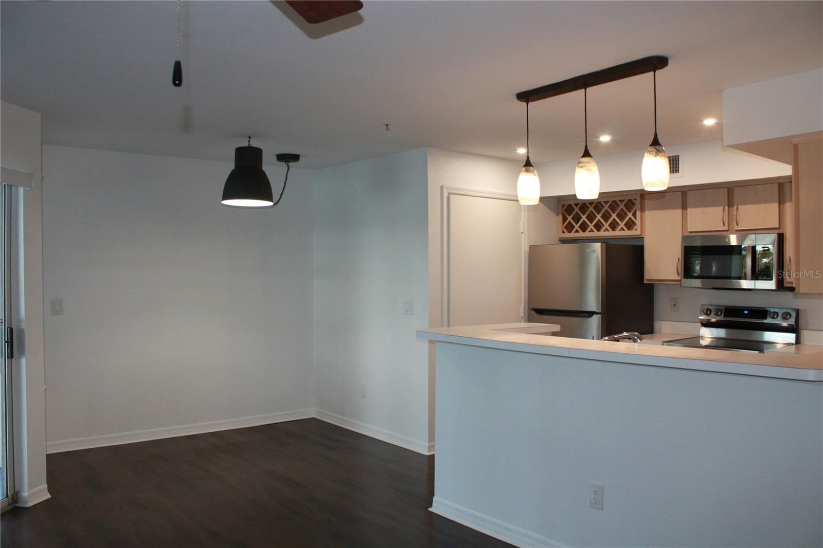Image 11 of 21 For 7200 Westpointe Boulevard 1521
