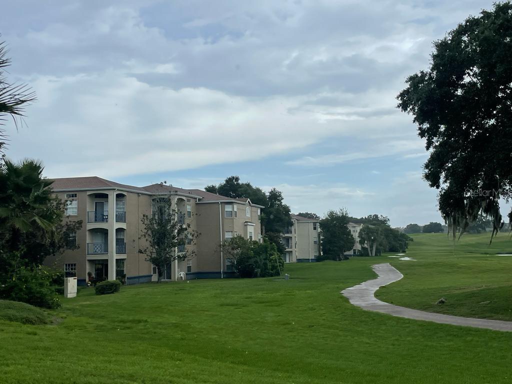 Image 3 of 21 For 7200 Westpointe Boulevard 1521