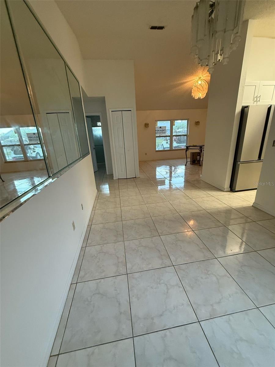 Image 5 of 10 For 2705 Uxbridge Lane