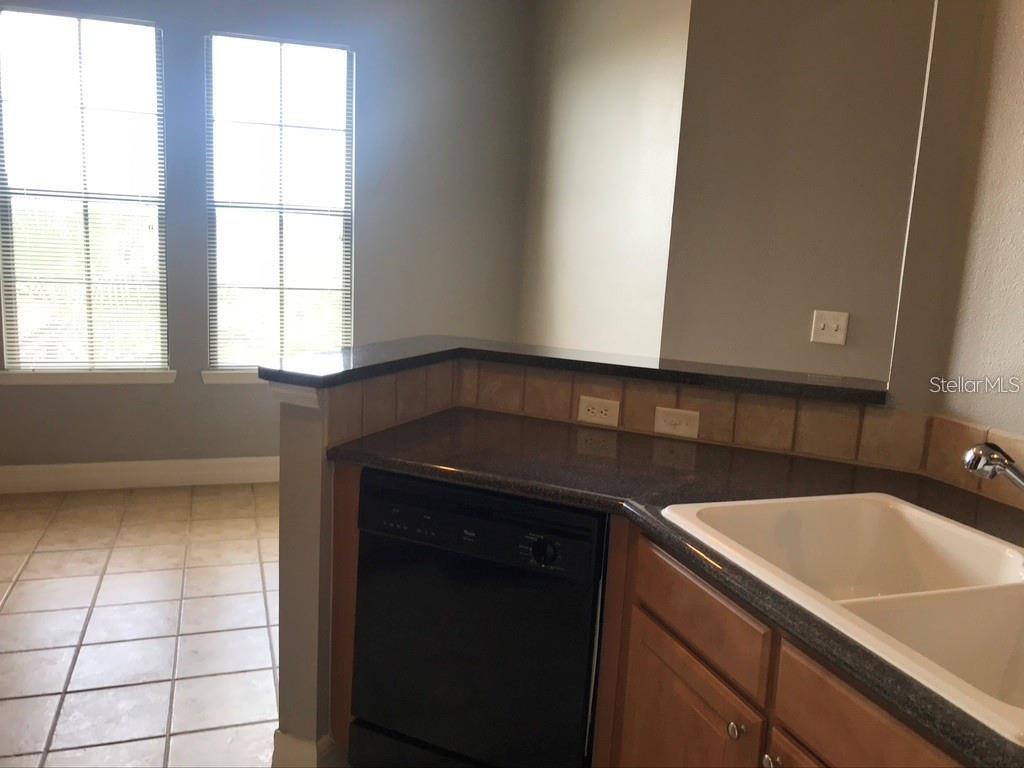 Image 17 of 23 For 501 Mirasol Circle 515