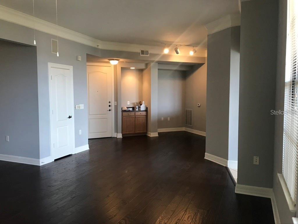 Image 5 of 23 For 501 Mirasol Circle 515