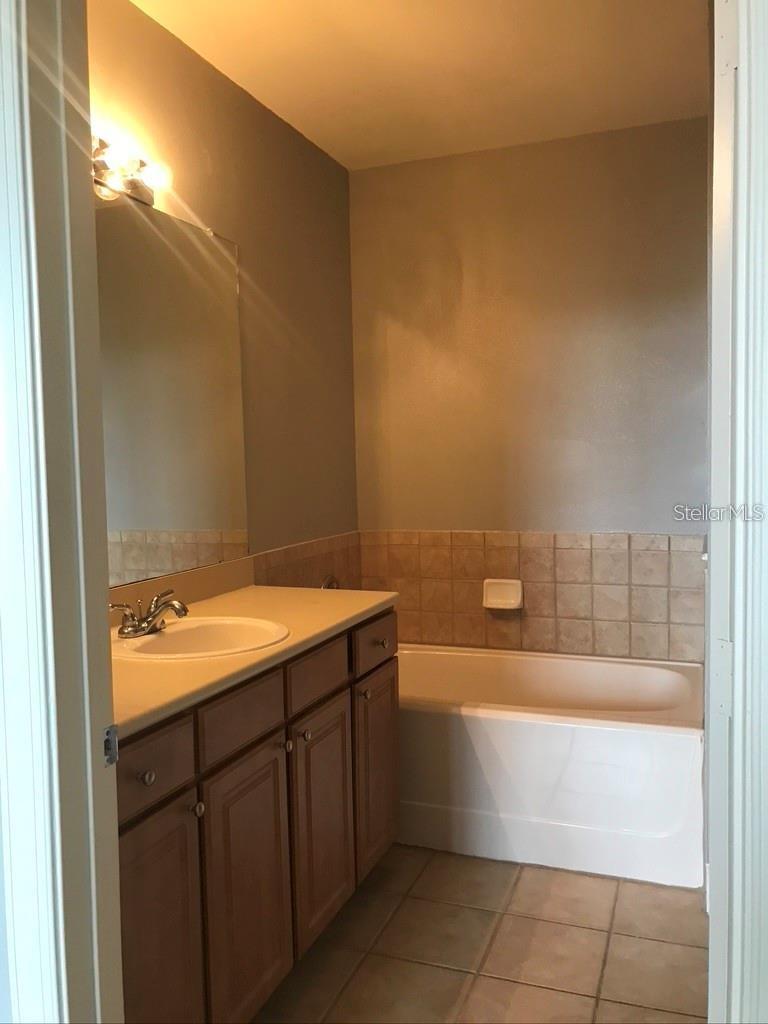 Image 7 of 23 For 501 Mirasol Circle 515
