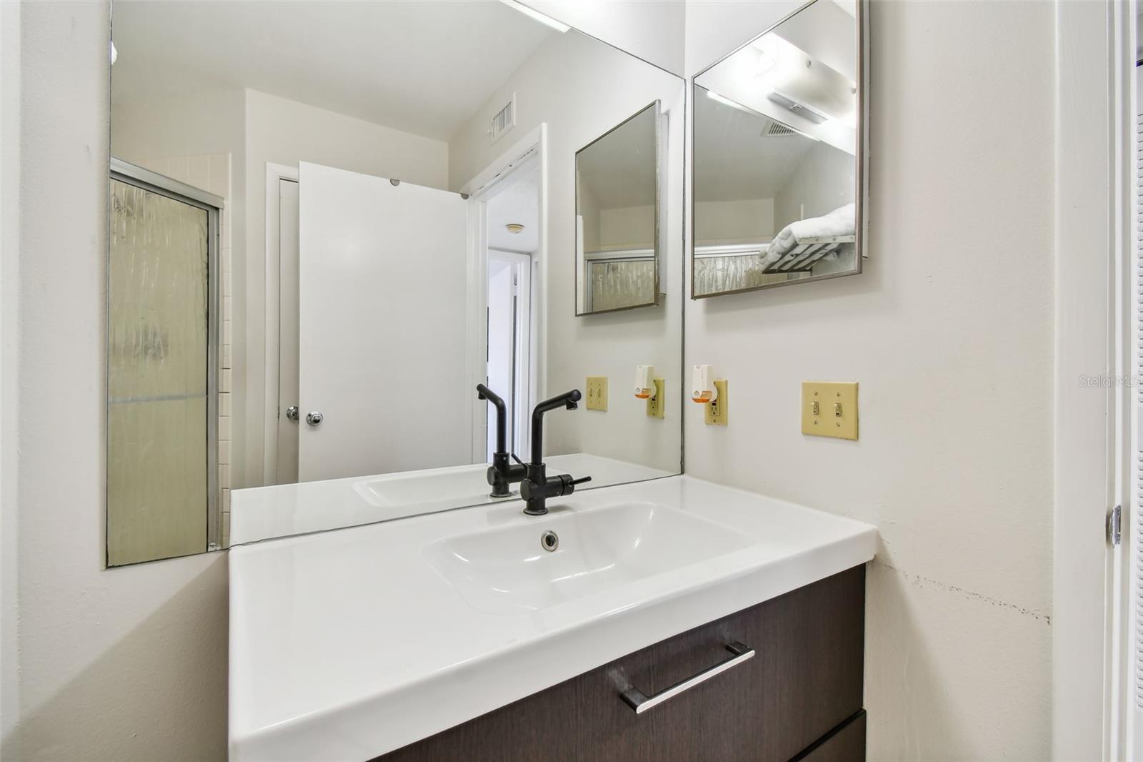 Image 23 of 37 For 6151 Bahia Del Mar Boulevard 125