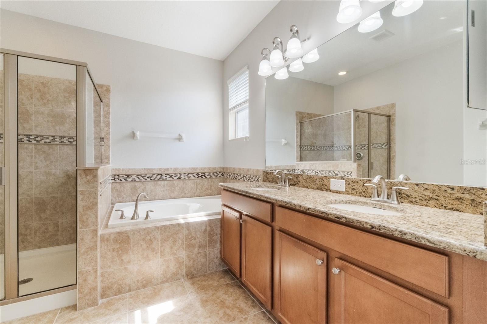 Image 10 of 21 For 3589 Cortland Drive