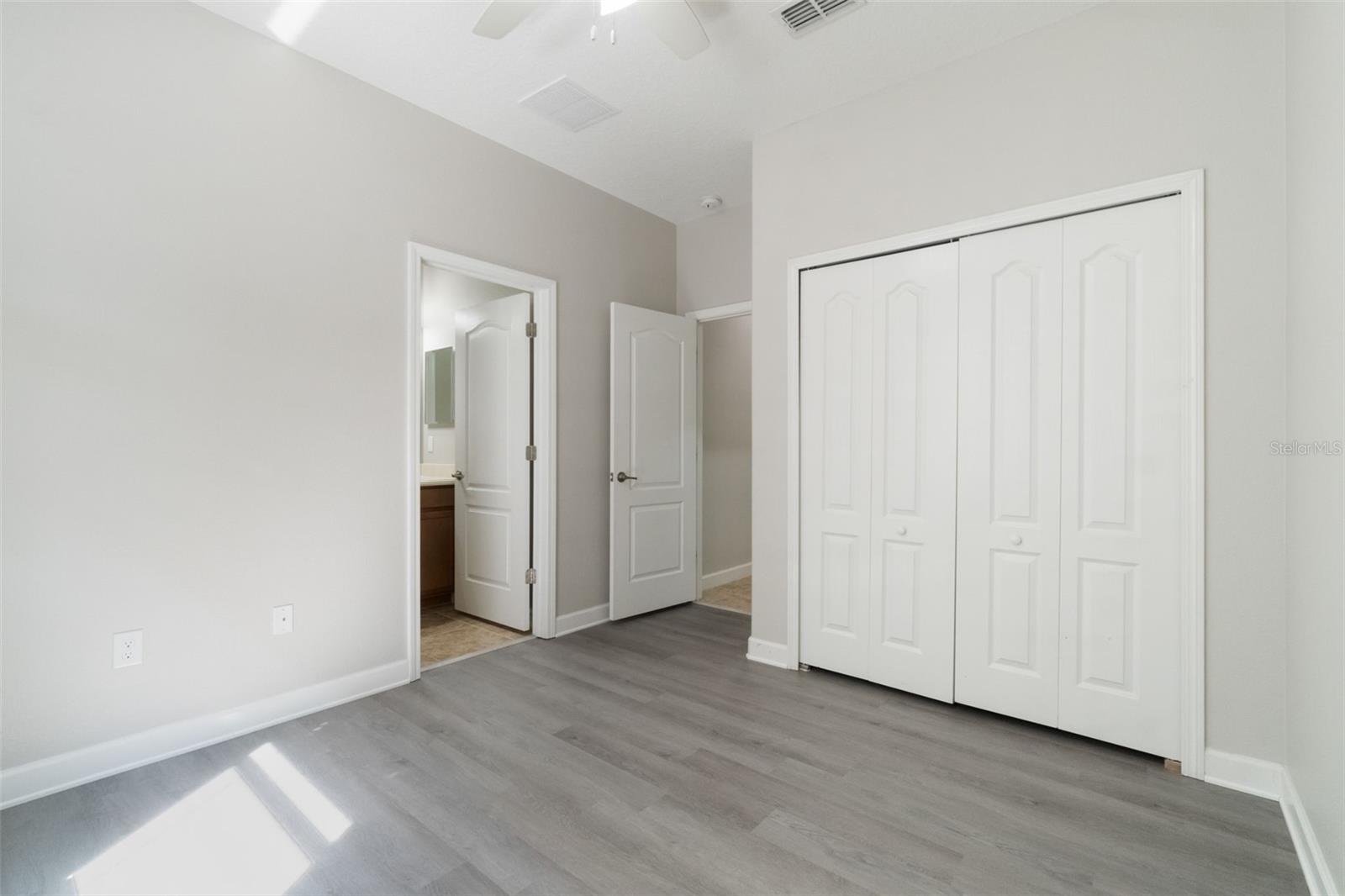 Image 16 of 21 For 3589 Cortland Drive