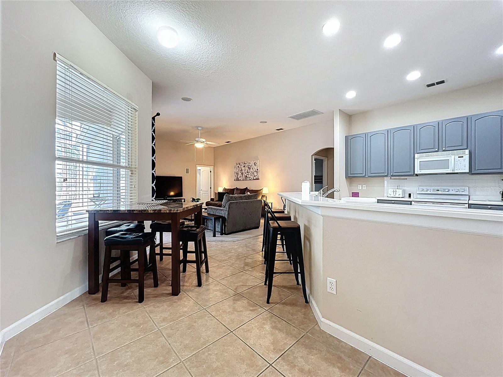 Image 8 of 22 For 518 Brighton Drive