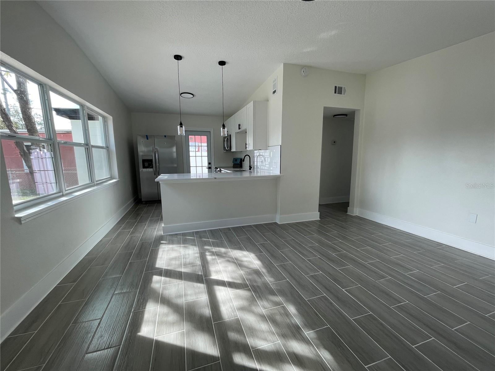 Image 2 of 13 For 4045 Shellman Street