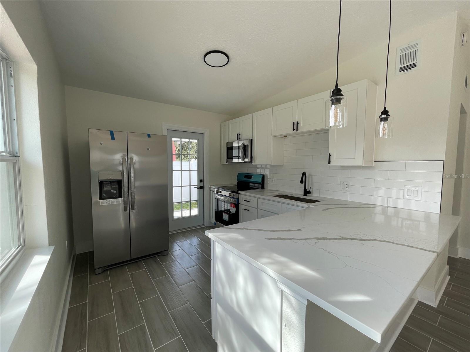Image 4 of 13 For 4045 Shellman Street