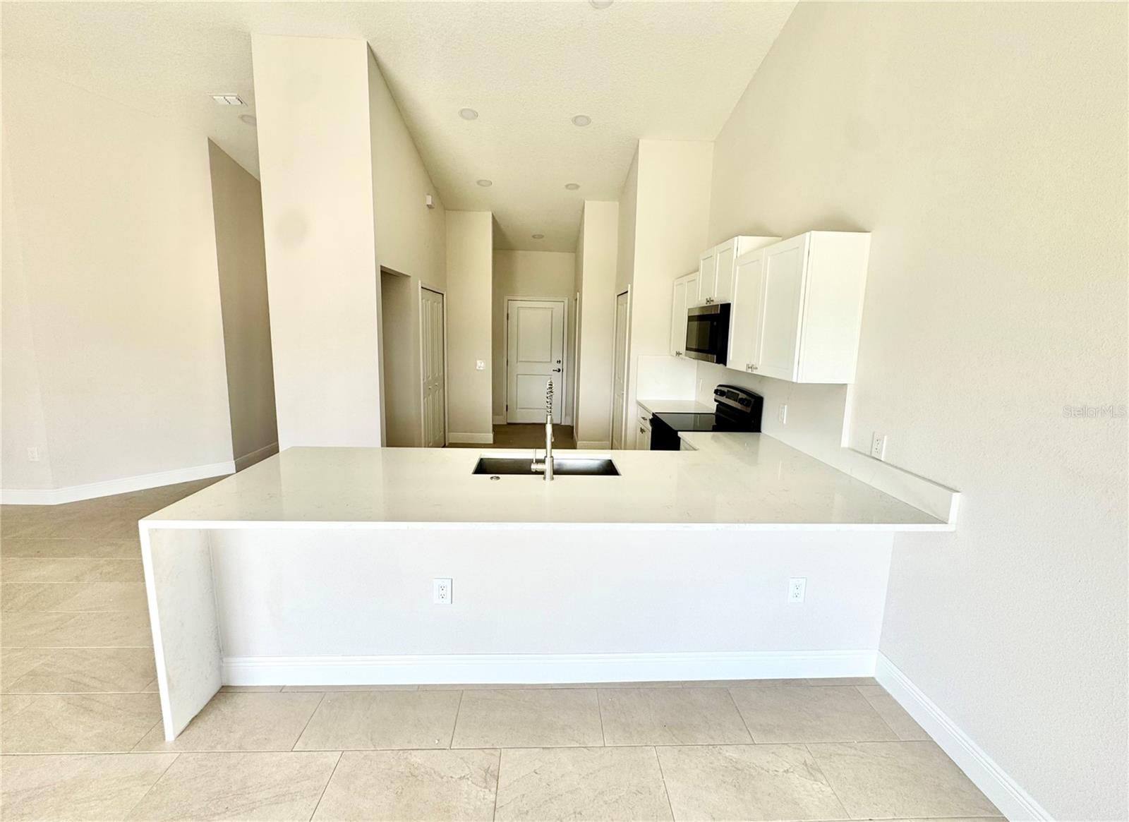 Image 4 of 12 For 2427 Continental Boulevard