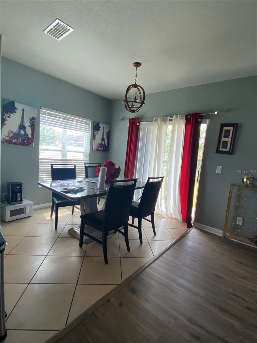 Image 4 of 11 For 4714 Greycliff Prairie Drive