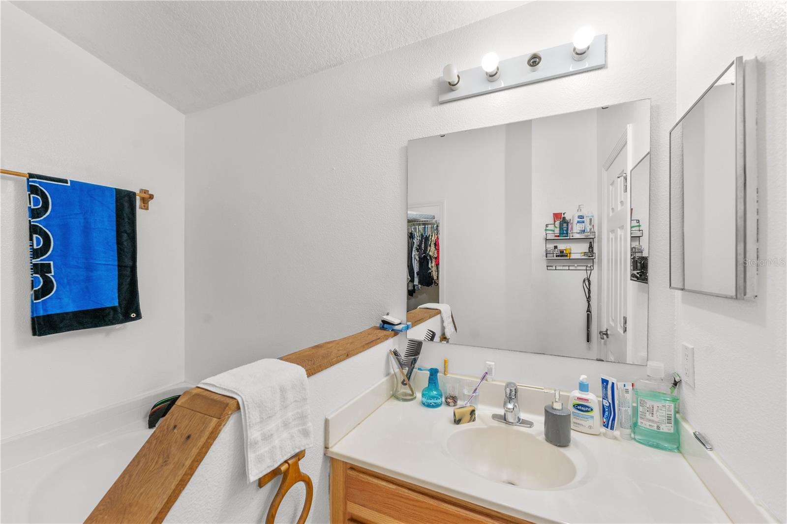 Image 14 of 25 For 5210 Silver Thistle Lane