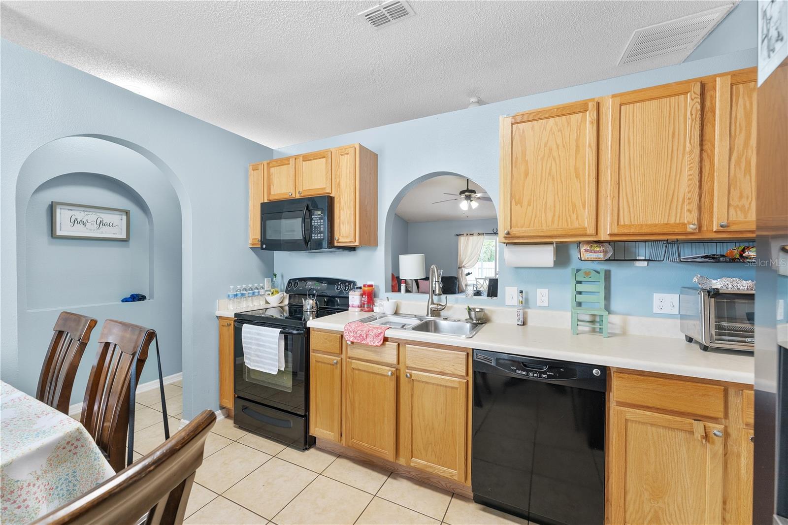 Image 19 of 25 For 5210 Silver Thistle Lane