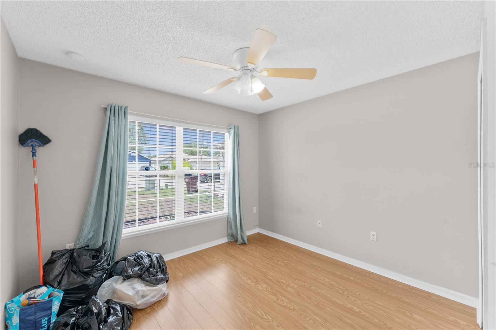 Image 24 of 25 For 5210 Silver Thistle Lane