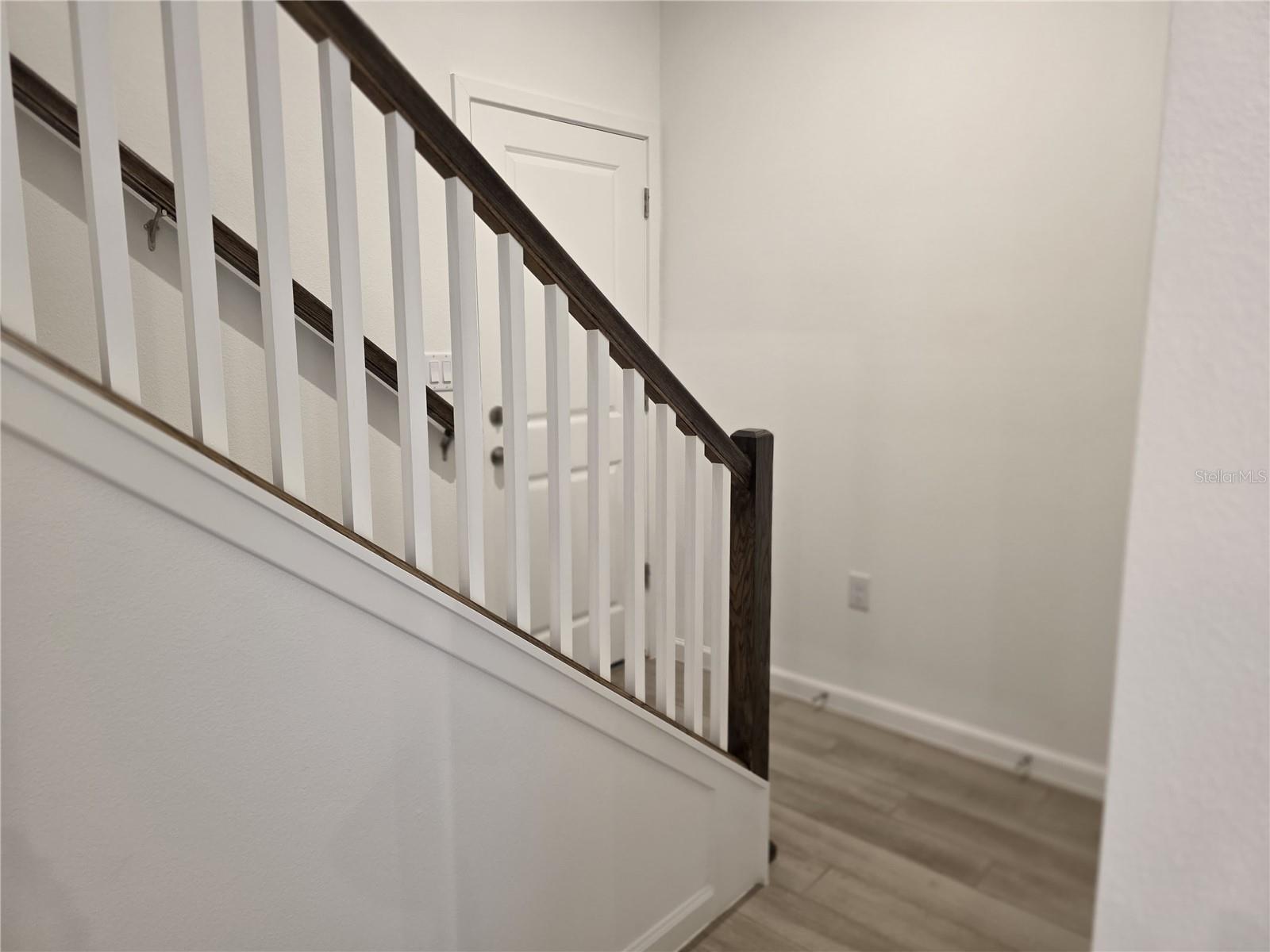 Image 13 of 31 For 9835 Walkway Drive