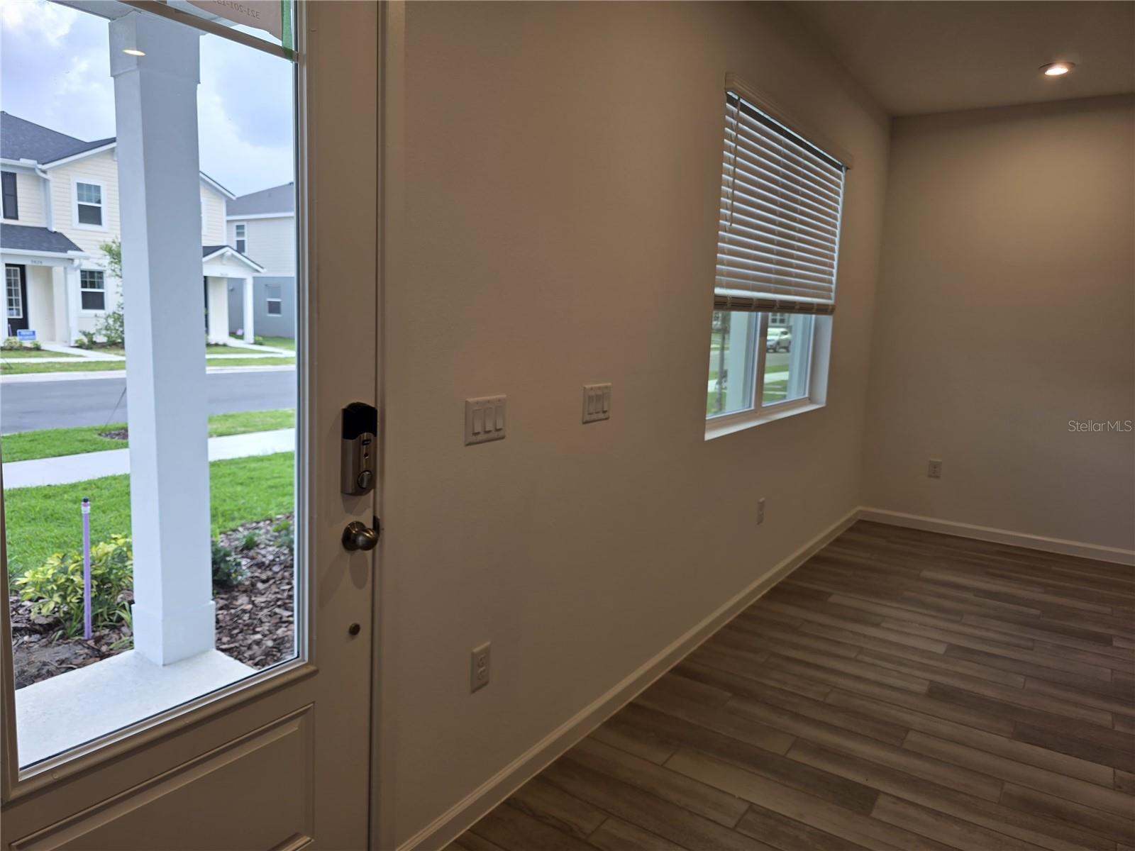 Image 3 of 31 For 9835 Walkway Drive