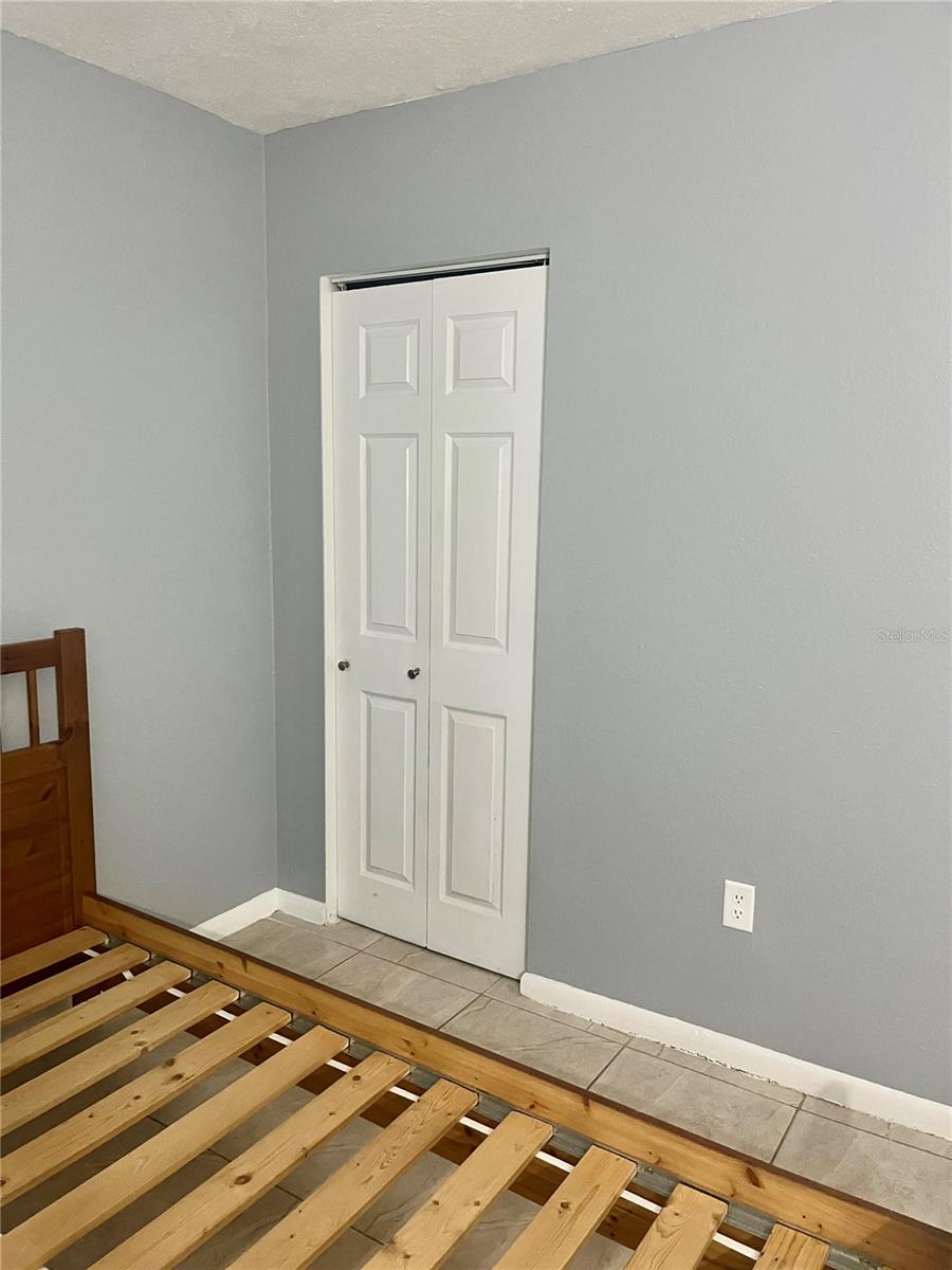 Image 18 of 27 For 731 Wyman Court 731