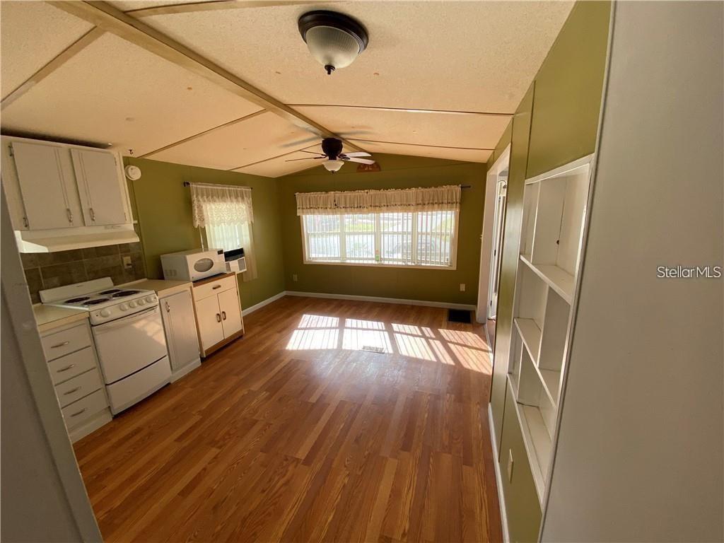 Image 4 of 12 For 59 Fairview Drive S