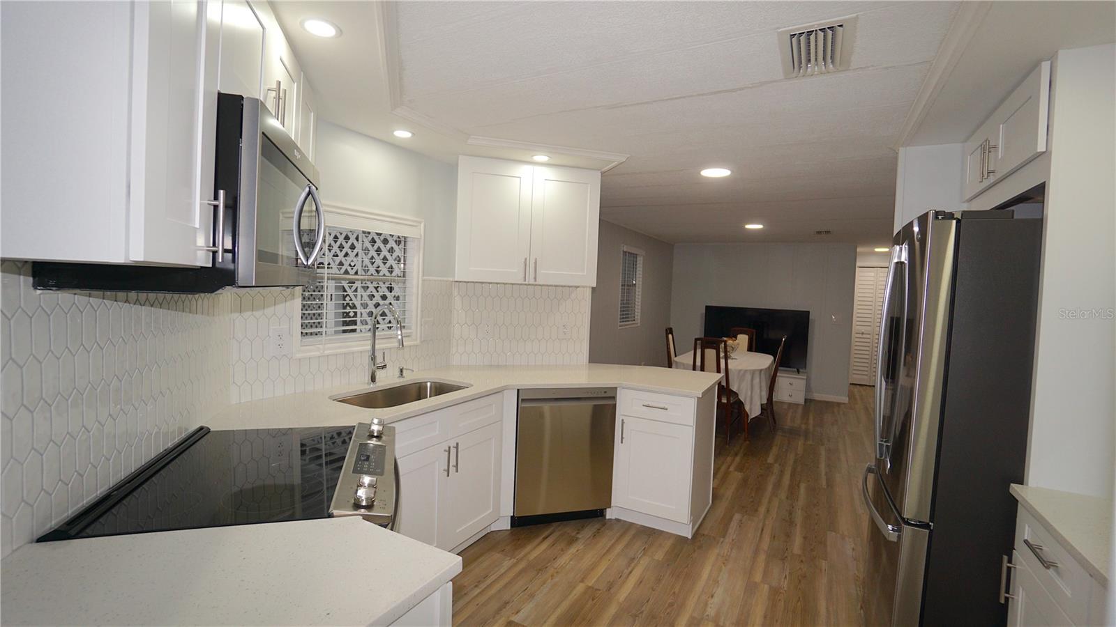 Image 23 of 56 For 2618 Brookside Circle